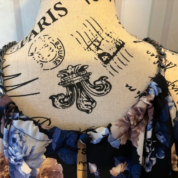 Torrid shoulder top - Picture 5 of 5